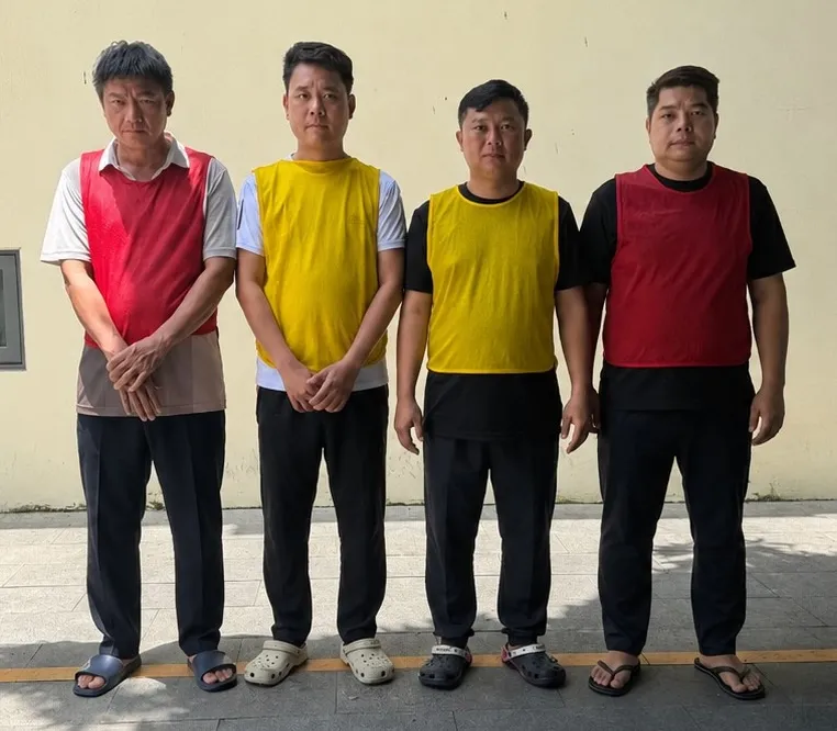 4 master.jpg