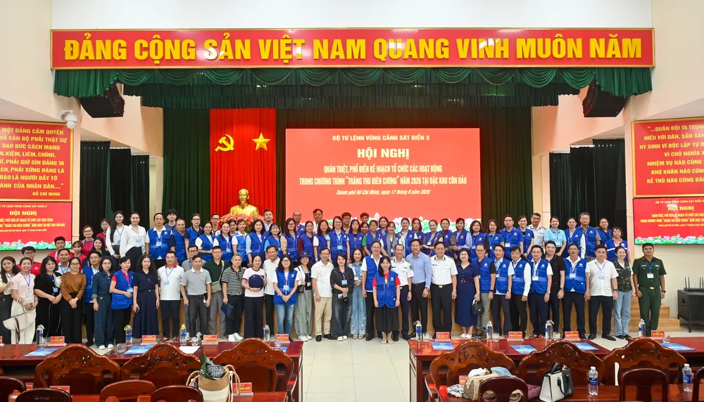 TRANG THU BIEN CUONG (5).jpg