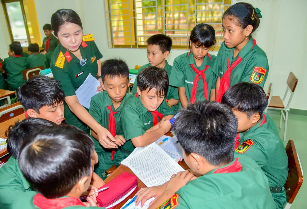 Học sinh trường Thiếu sinh quân 3-6.jpg