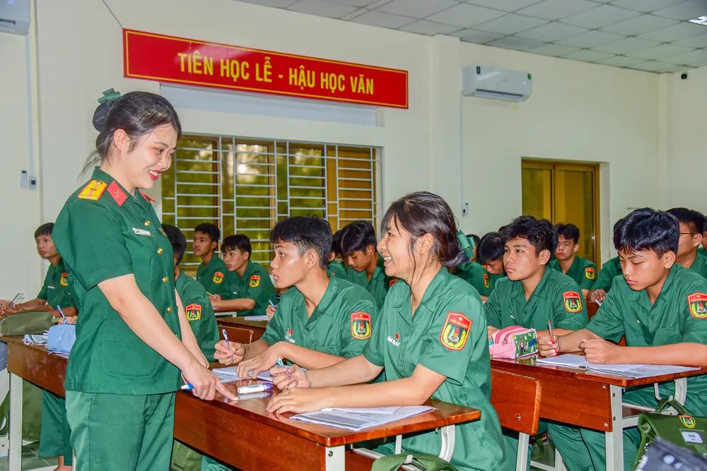 Học sinh trường Thiếu sinh quân 3-7.jpg