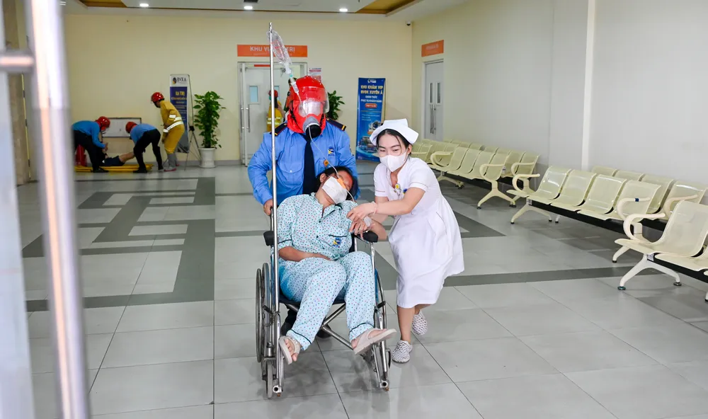 Diễn tập chữa cháy 3.jpg