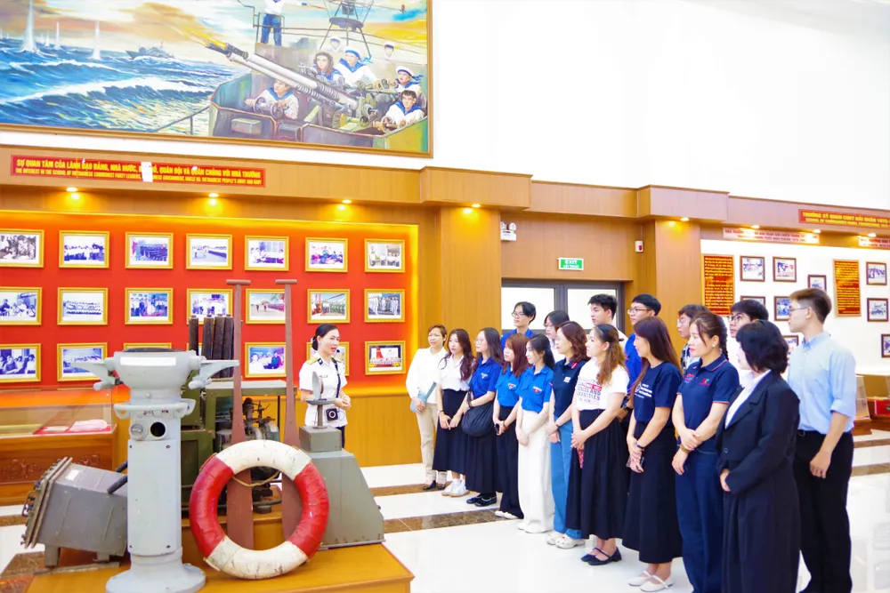 Học viện Hải quân (2).jpg