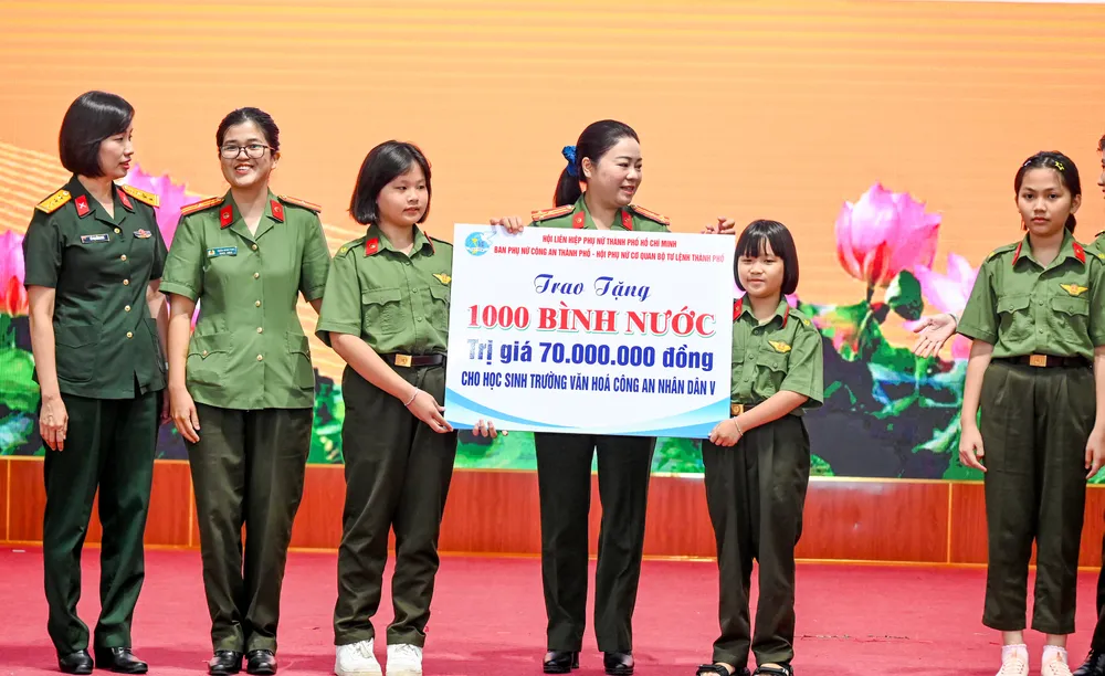 phụ nữ lực lượng vũ trang (22).jpg