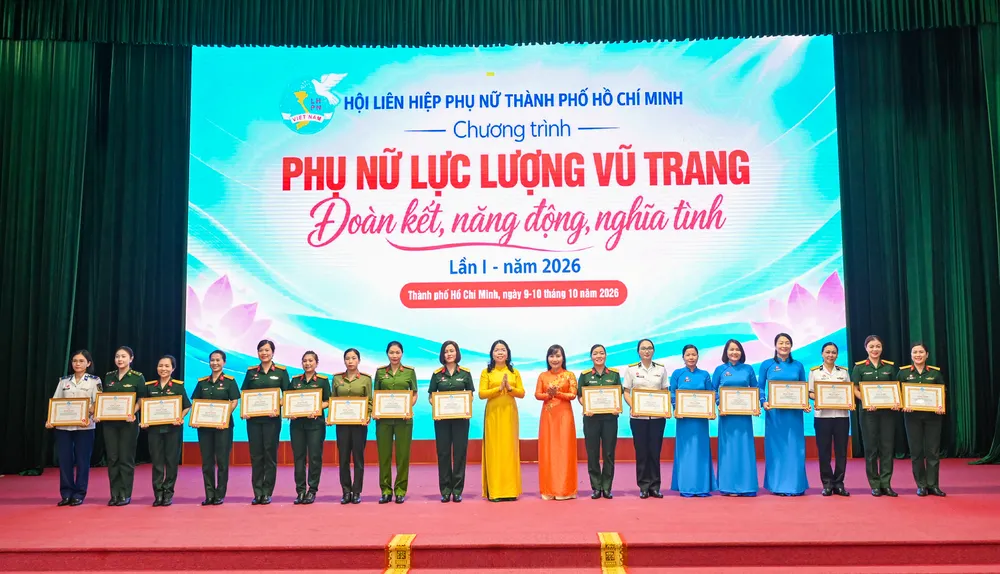 phụ nữ lực lượng vũ trang (30).jpg