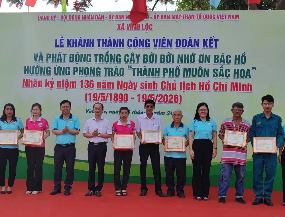 khanh-thanh-cong-vien-doan-ket1.JPG