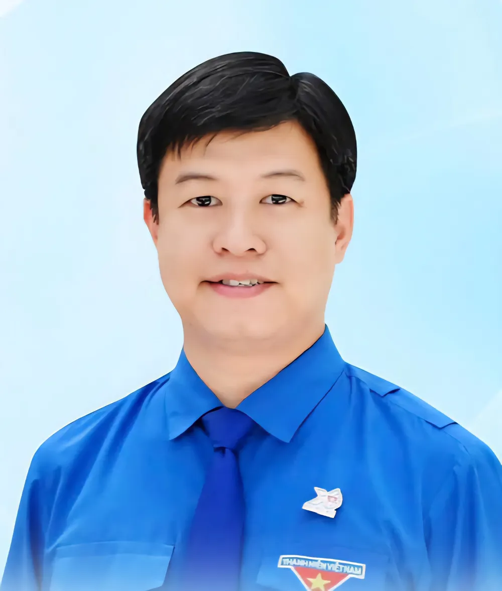 lehailong.jpg