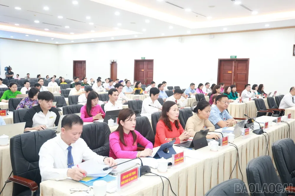 Đại biểu dự kỳ họp