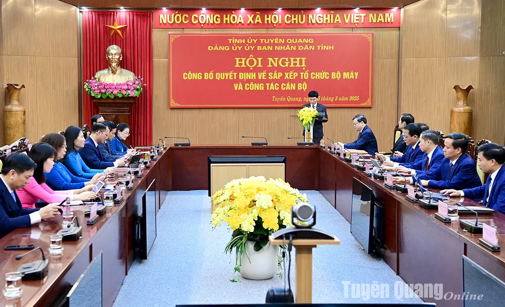 Các đại biểu dự hội nghị