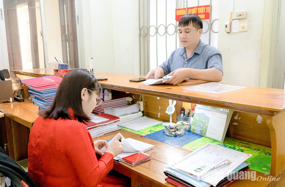Công chức UBND huyện Chiêm Hóa tích cực hoàn thiện hồ sơ trước khi bàn giao hồ sơ, tài liệu thực hiện chính quyền 2 cấp