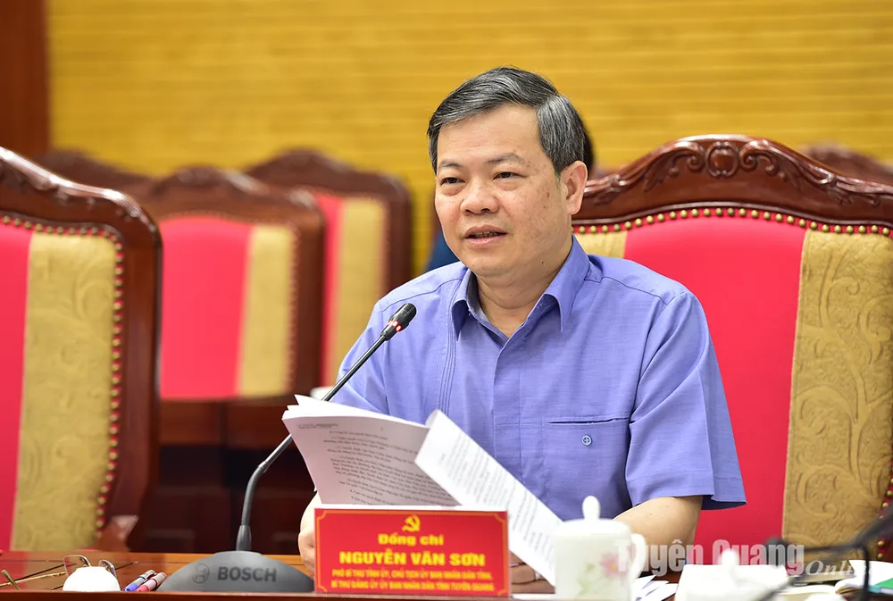 Đồng chí Phó Bí thư Tỉnh ủy, Chủ tịch UBND tỉnh Nguyễn Văn Sơn phát biểu thảo luận