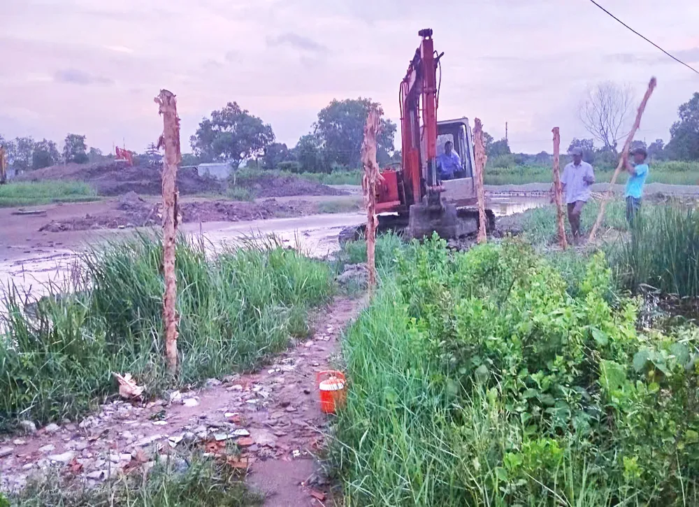 Dự án nhà ở xã hội khóm 5 triển khai xây dựng làm mất đường dân sinh, không mở lối đi mới cho người dân