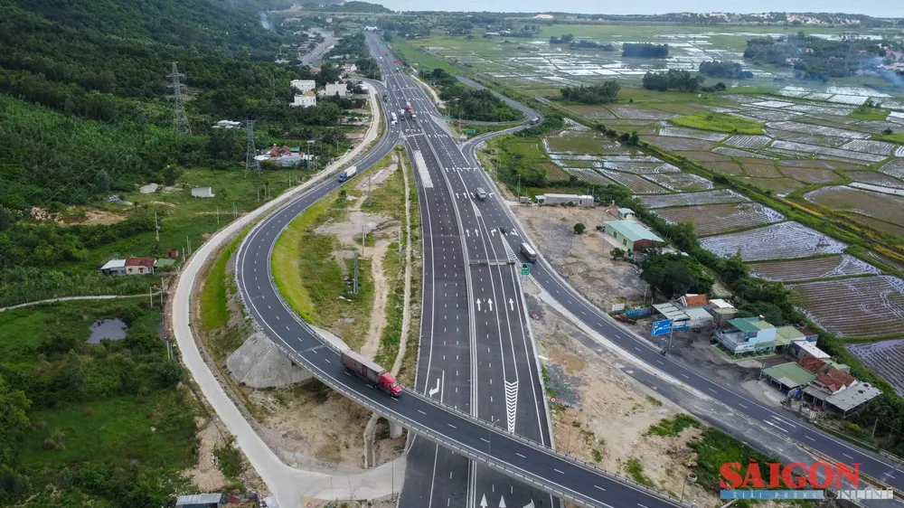 Phấn đấu thông xe toàn tuyến cao tốc Vân Phong - Nha Trang trước 15-10