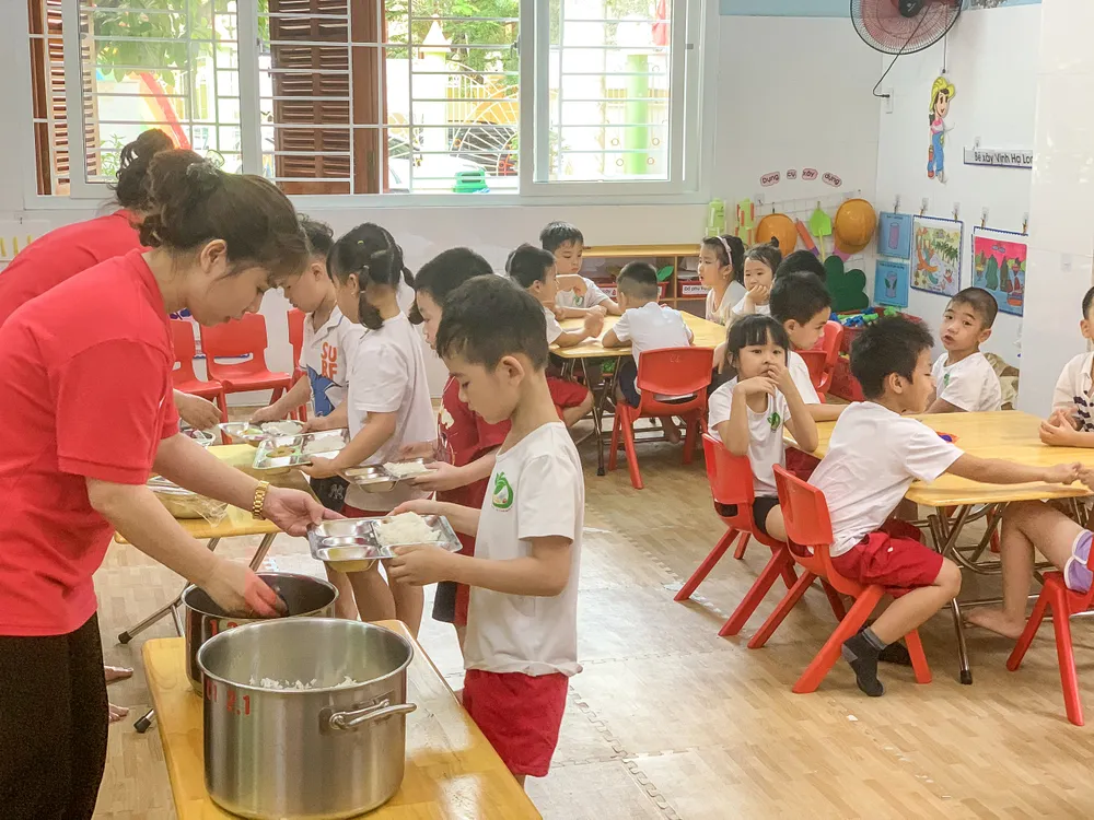 Chuẩn hóa bữa ăn, cải thiện dinh dưỡng học đường