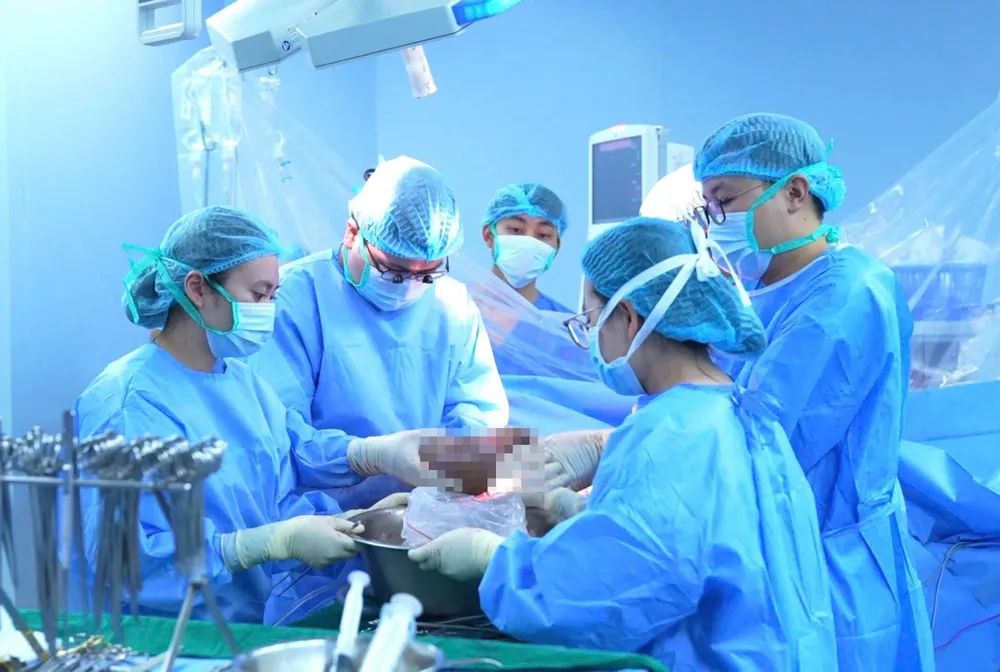Một ca ghép tạng tại Bệnh viện Trung ương Quân đội 108. Ảnh: AN NGỌC