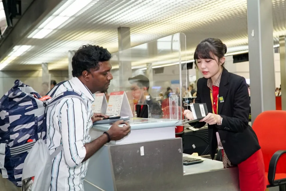 Chào mừng chuyến bay đầu tiên Chào mừng chuyến bay đầu tiên