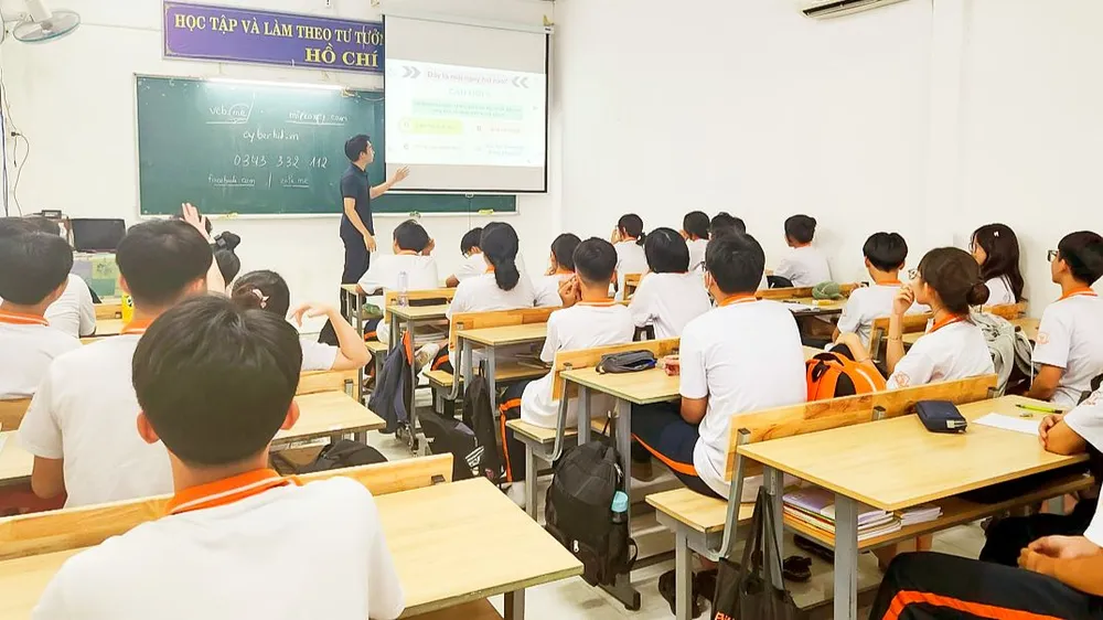 Lớp học về an toàn trên không gian mạng do CyberKid Vietnam triển khai tại các trường học ở TPHCM