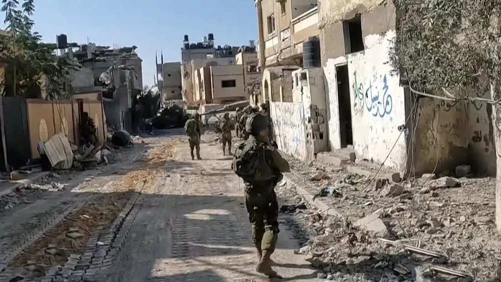 Quân đội Israel tuyên bố đã hoàn thành việc bao vây TP Gaza. Ảnh: KBC