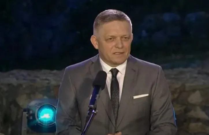 Thủ tướng Robert Fico xuất hiện lần đầu tiên trước công chúng ngày 5-7. Ảnh: GLOBAL NEWS