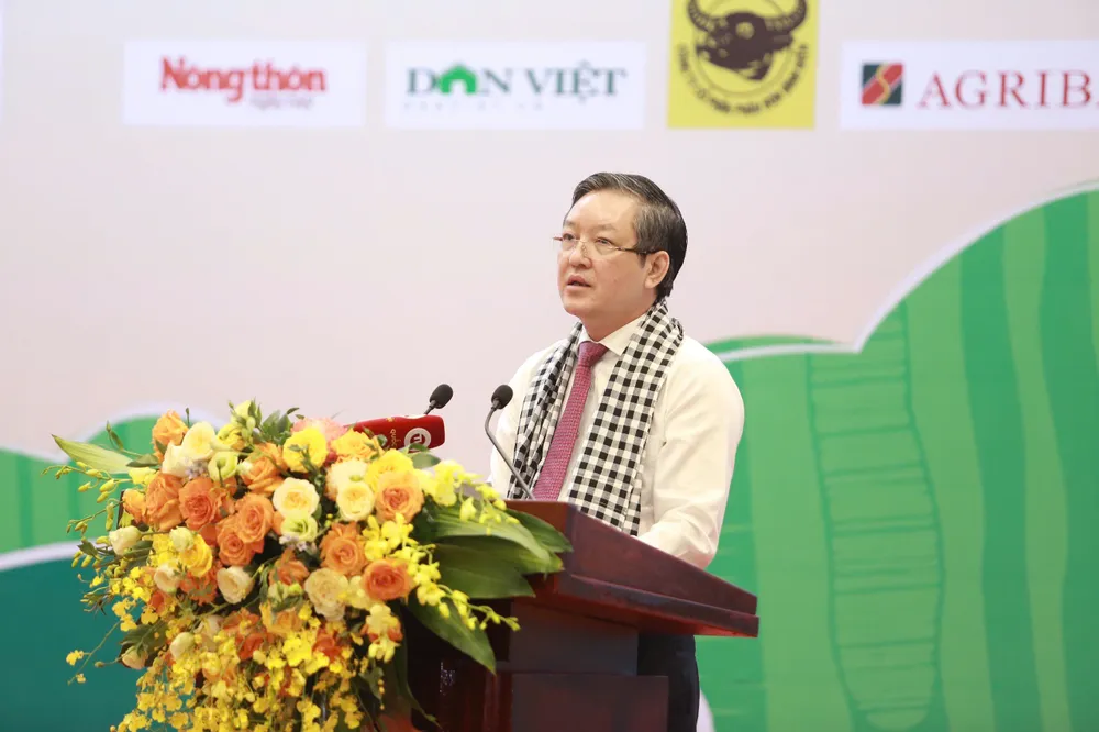 Chủ tịch BCH Trung ương Hội Nông dân Việt Nam Lương Quốc Đoàn phát biểu tại diễn đàn