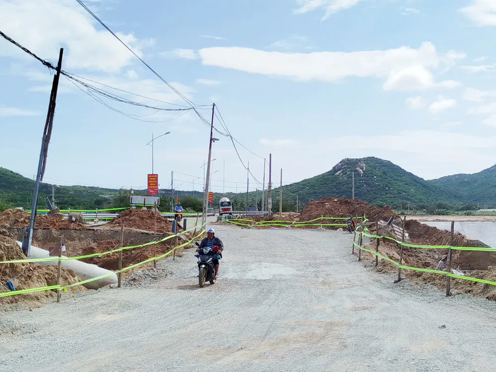 Đường sá, cầu cống đang được đầu tư tại thôn Thái An, xã Vĩnh Hải, huyện Ninh Hải, tỉnh Ninh Thuận