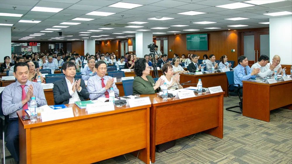 Hơn 200 đại biểu tham dự hội thảo nhằm tìm kiếm giải pháp phát triển bền vững ngành thực phẩm