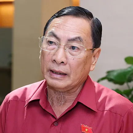 Anh1-ĐB Pham Van Hoa sz6.jpg