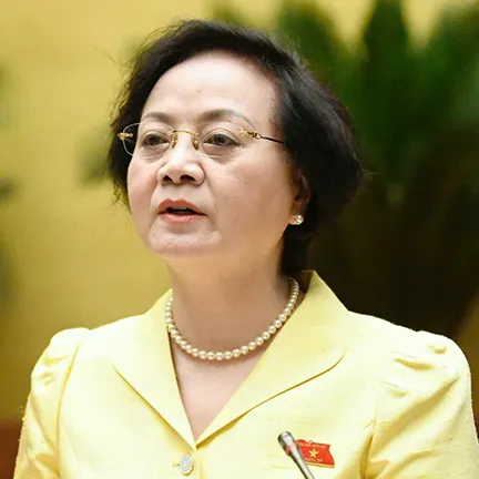 Anh4-BT Pham Thi Thanh Tra sz6.jpg