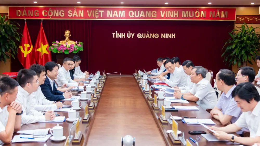 Tỉnh Quảng Ninh và Tập đoàn FPT trong cuộc họp hợp tác chiến lược
