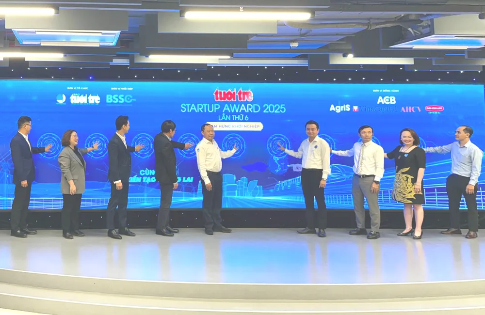 Các đại biểu phát động chương trình Tuổi Trẻ Startup Award 2025.