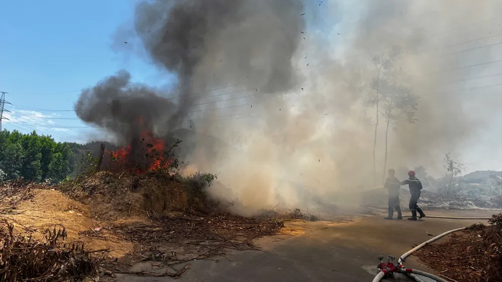 Đám cháy bùng phát ở thời điểm nắng nóng gay gắt