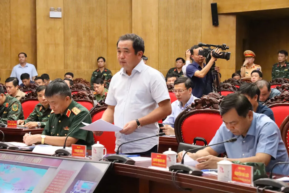 Quyền Bộ trưởng Bộ Nông nghiệp và Môi trường Trần Đức Thắng phát biểu tại cuộc họp