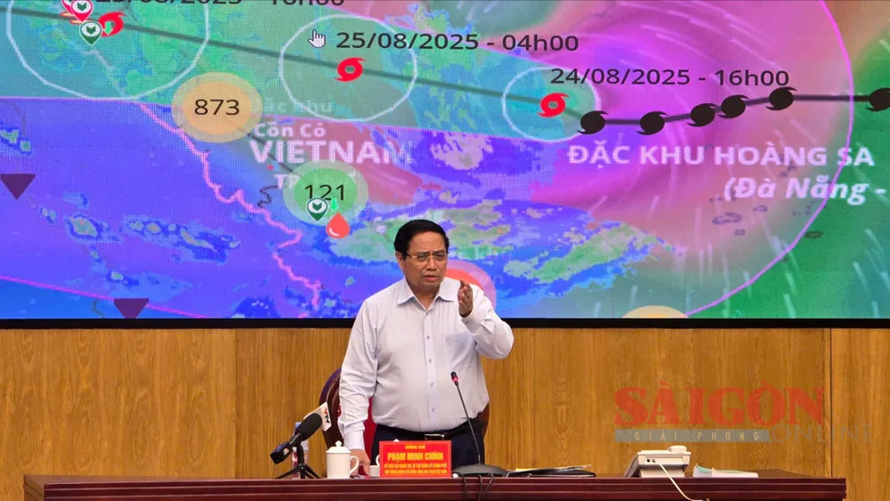 Thủ tướng yêu cầu đặt an toàn tính mạng của người dân lên trên hết, trước hết