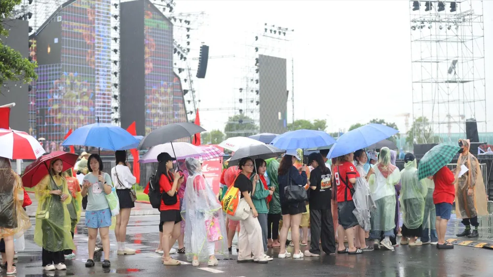 “Việt Nam trong tôi”, đêm nhạc kết nối triệu trái tim hướng về miền Trung