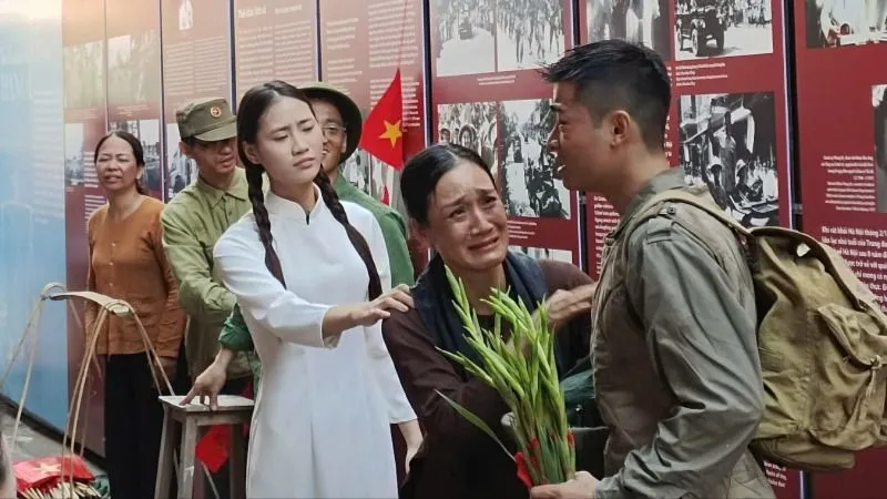 Khai mạc trưng bày chuyên đề “Vang mãi khúc khải hoàn”