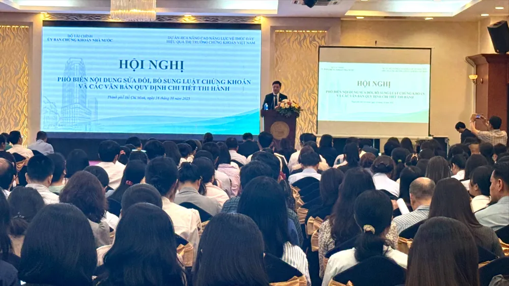 Rút ngắn thời gian đưa cổ phiếu lên sàn sau IPO còn 30 ngày