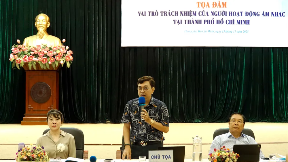 Chủ tịch Hội Âm nhạc TPHCM, Thạc sĩ - nhạc sĩ Nguyễn Quang Vinh mong muốn những người đang hoạt động âm nhạc cần quan tâm và lan tỏa mạnh mẽ hơn những thông điệp tốt đẹp đến với cộng đồng. Ảnh: THÚY BÌNH 