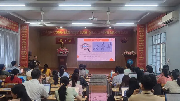 Cán bộ quản lý trường học tại TPHCM tham gia lớp bồi dưỡng về ứng dụng chuyển đổi số