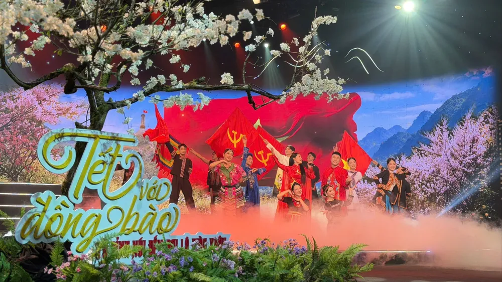 Tết với đồng bào 2026 từ đỉnh núi đến đại lộ mùa xuân