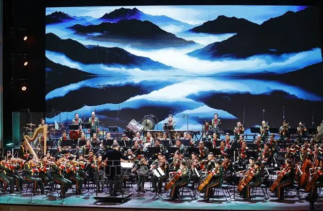 Chương II - Ngôi sao trên mũ - Màu cờ trong tim: Đây là chương nhạc khắc họa đậm nét hình tượng Bộ đội Cụ Hồ. Ảnh: Doãn Tấn/TTXVN