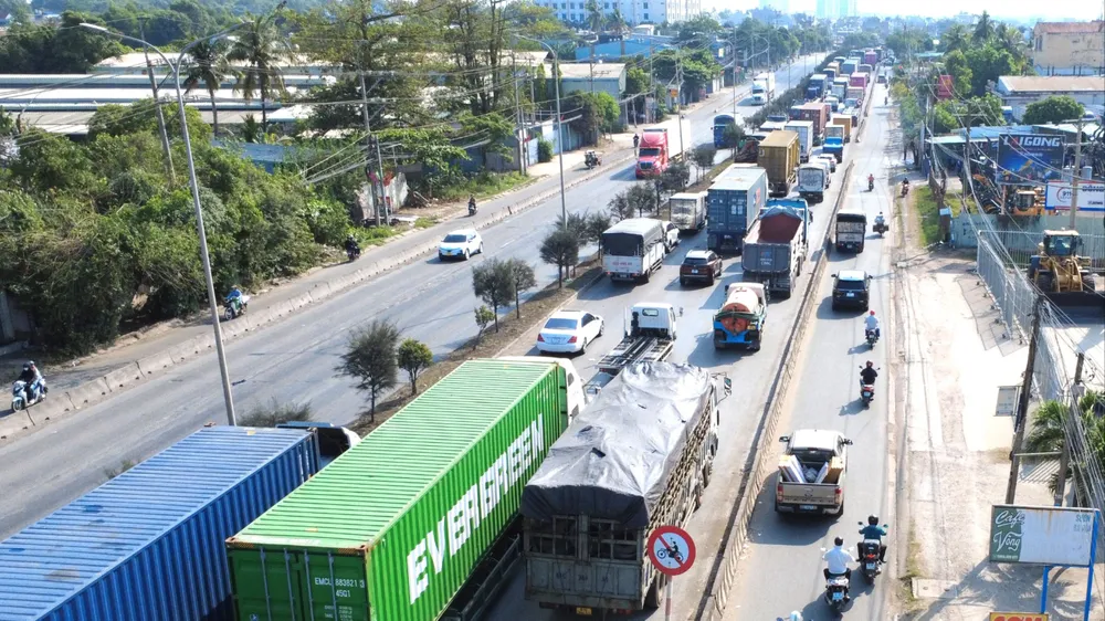 Ùn ứ, kẹt xe ngày càng nghiêm trọng trên quốc lộ 51 đoạn qua tỉnh Đồng Nai