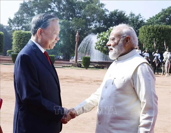 Thủ tướng Ấn Độ Narendra Modi đón Tổng Bí thư, Chủ tịch nước Tô Lâm. Ảnh: TTXVN