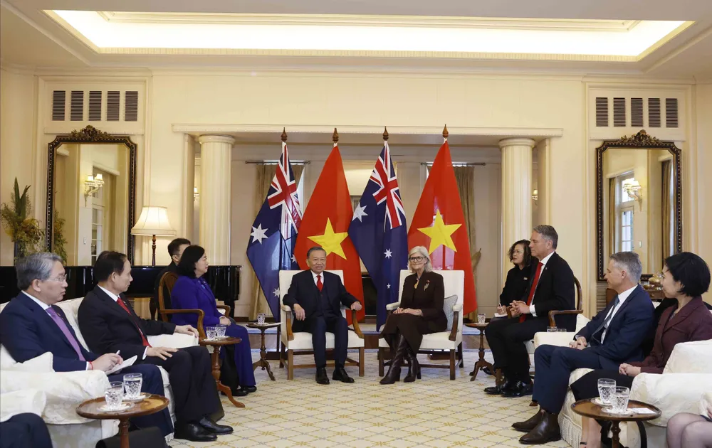 vna_potal_le_don_tong_bi_thu_chu_tich_nuoc_to_lam_tham_cap_nha_nuoc_toi_australia__8946482.jpg
