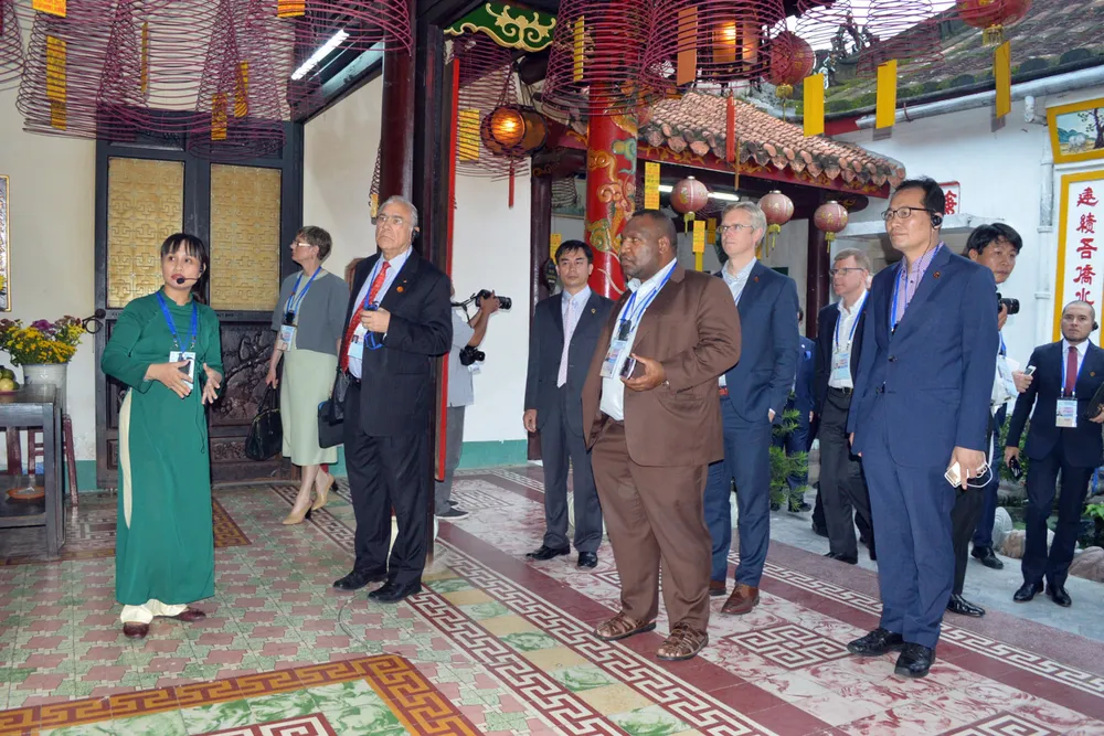 Các Bộ trưởng APEC tham quan phố cổ Hội An ảnh 3