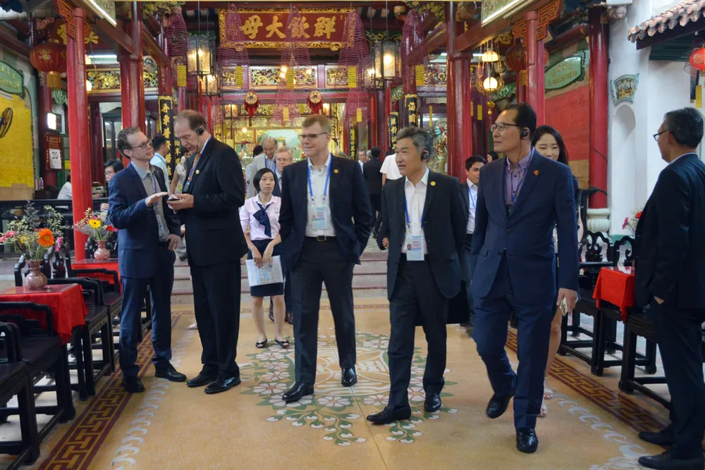 Các Bộ trưởng APEC tham quan phố cổ Hội An ảnh 4