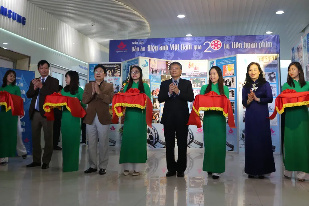 Xây dựng nền công nghiệp điện ảnh hiện đại và nhân văn ảnh 5