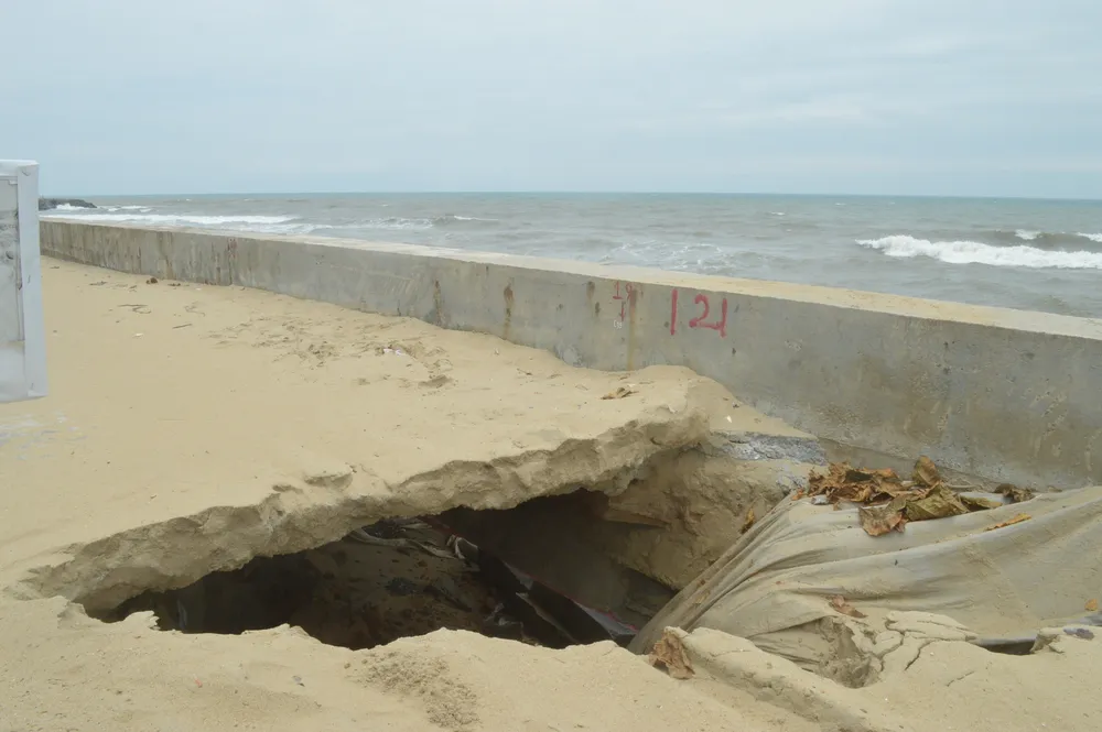 Bờ kè biển Cửa Đại "kêu cứu" ảnh 6
