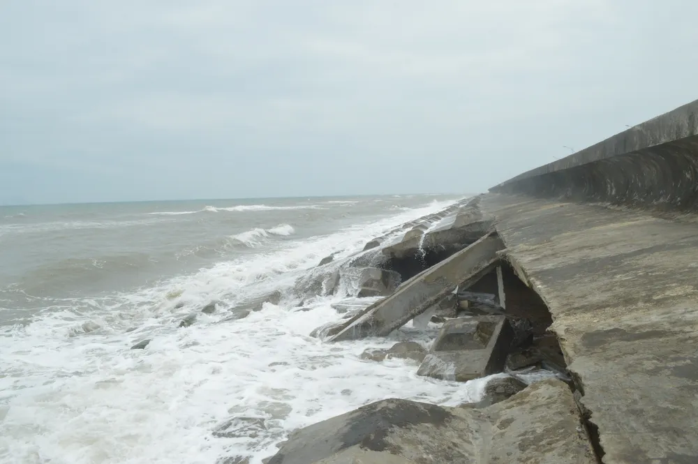 Bờ kè biển Cửa Đại "kêu cứu" ảnh 8