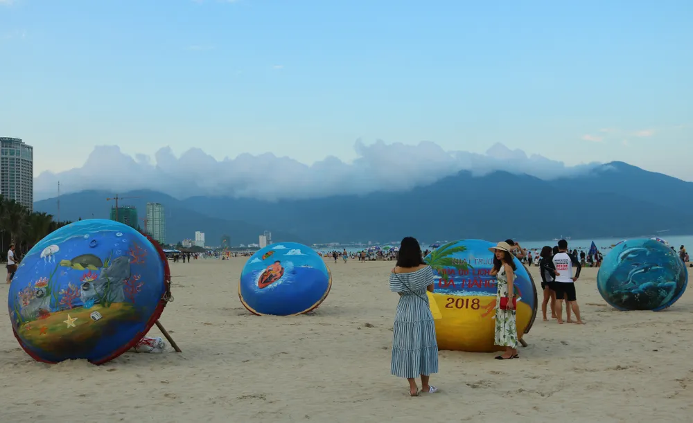 Sôi động mùa du lịch biển Đà Nẵng 2018 ảnh 6