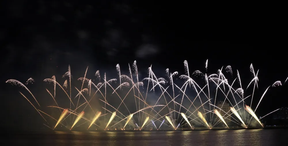 Mãn nhãn với phần trình diễn hai đội Ý và Hồng Kông ảnh 5