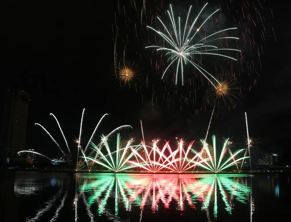 Rực sáng sông Hàn với màn trình diễn ấn tượng của hai đội Thụy Điển và Bồ Đào Nha ảnh 3